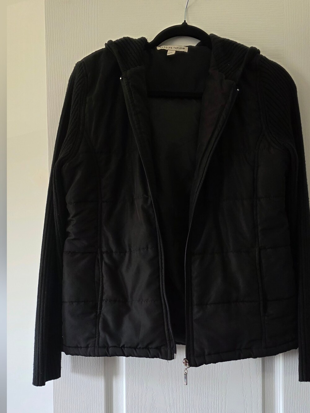 Carolyn Taylor Black Hooded Quilted Jacket | Knit Sleeves | Size M
